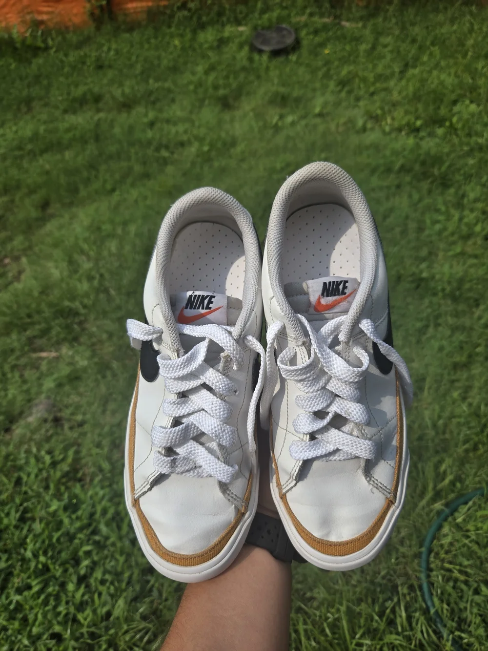 Nike kids lace